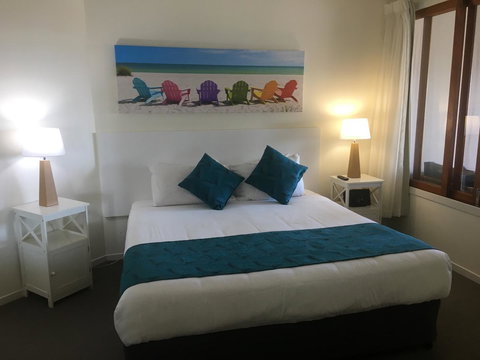 Lennox Holiday Apartments - Accommodation Redcliffe 19