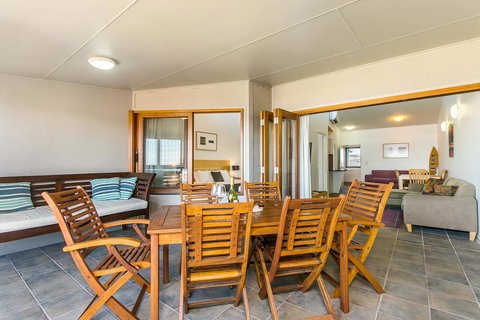 Lennox Holiday Apartments - Accommodation Redcliffe 33