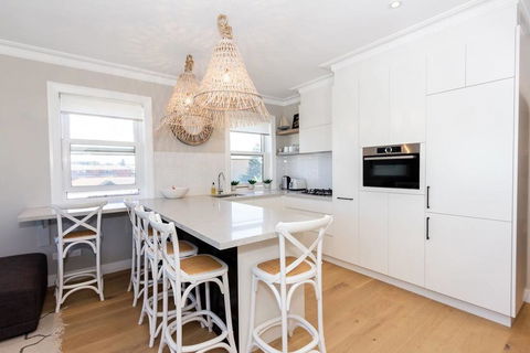 BONDI BREEZE-hosted By:L'Abode Accommodation - Accommodation Redcliffe 0