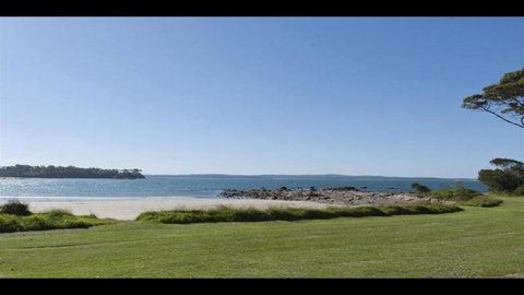 Bos'n's On Wimbie Beach Unit Twenty Five - Accommodation Redcliffe 3