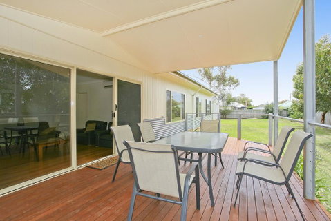 Boston Beach House 46 - Accommodation Redcliffe 2