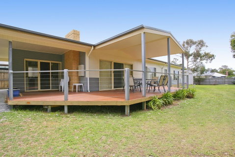 Boston Beach House 46 - Accommodation Redcliffe 0