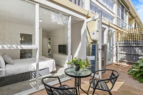 BOUTIQUE STAYS - Brighton By Sea - Accommodation Redcliffe 1