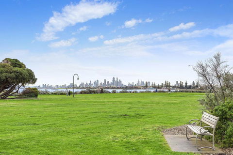 BOUTIQUE STAYS - Brighton By Sea - Accommodation Redcliffe 2