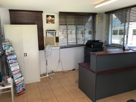 Bowen Arrow Motel - Accommodation Redcliffe 2