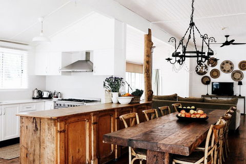 Braebrook - Stunning Farm House! - Accommodation Redcliffe 3