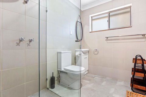 Braeside Cabin One - Pinkwood - Accommodation Redcliffe 1