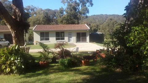 Brahminy Retreat - Accommodation Redcliffe 0
