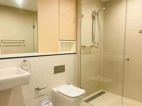 Brand New 2bedroom Apt In The Upper North Shore - Accommodation Redcliffe 3