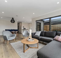 Brand New and Beautiful - Rosebud Holiday Home - Accommodation Redcliffe