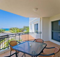 Breakers 1/8 - Accommodation Redcliffe