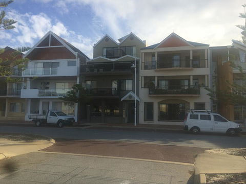 Breakwater Short Stay - Accommodation Redcliffe 0