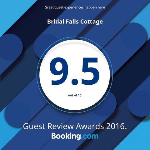 Bridal Falls Cottage - Accommodation Redcliffe 3