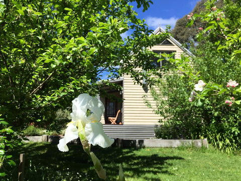 Brigadoon Cottages - Accommodation Redcliffe 2
