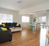 Bright and Breezy - Accommodation Redcliffe