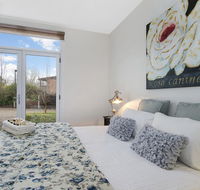 Bright Bliss - Luxury Guesthouse - Accommodation Redcliffe