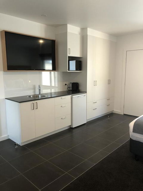 Bright Colonial Motel - Accommodation Redcliffe 3