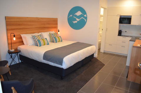 Bright Colonial Motel - Accommodation Redcliffe 0