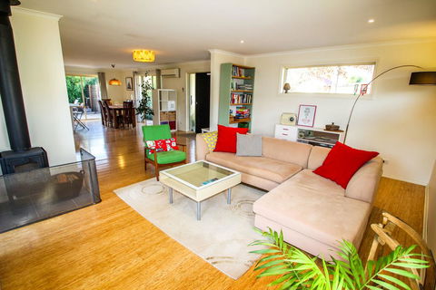 Bright Gypsy - Accommodation Redcliffe 2