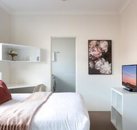 Bright Studio Steps from Westmead Hospital - Accommodation Redcliffe