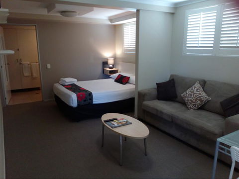 Brisbane Street Studios - Accommodation Redcliffe 2