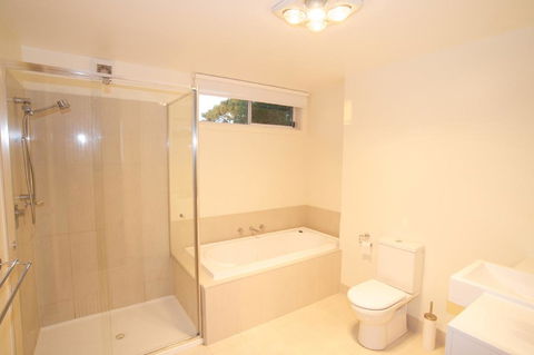 Broadbeach Inverloch Resort - Accommodation Redcliffe 1