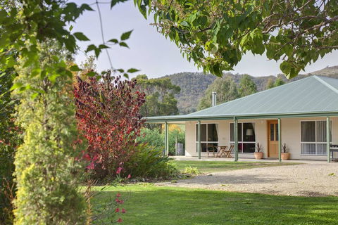 Brookfield Guest House - Accommodation Redcliffe 0
