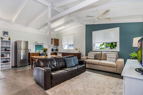 Brooklet Cottage - Accommodation Redcliffe 3