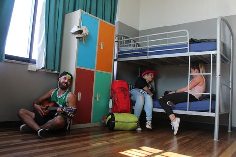 Bunk Brisbane - Accommodation Redcliffe 2