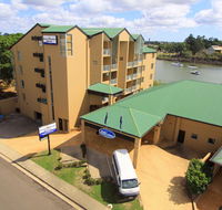 Burnett Riverside Hotel - Accommodation Redcliffe