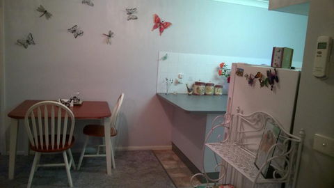 Butterfly Cottage - Accommodation Redcliffe 3