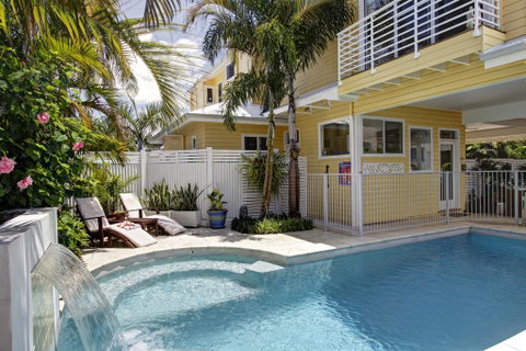 Byron Bathers - Accommodation Redcliffe 1