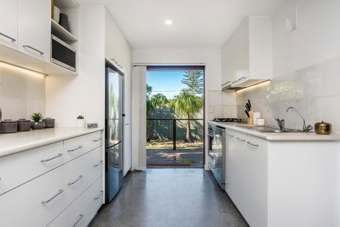 Byron Beachside Bungalow - Accommodation Redcliffe 3