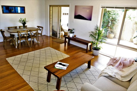 Byron Marvell - Accommodation Redcliffe 0