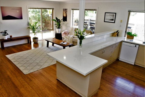 Byron Marvell - Accommodation Redcliffe 1