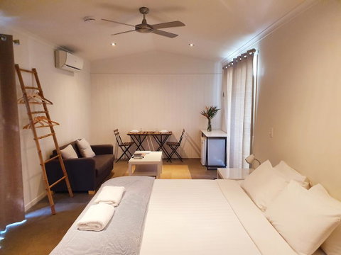 Byron Palms Guesthouse - Accommodation Redcliffe 2
