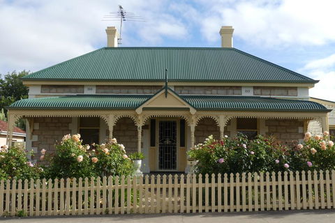Cabernet Cottage - Accommodation Redcliffe 1