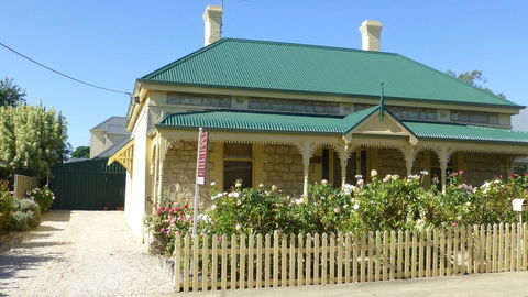 Cabernet Cottage - Accommodation Redcliffe 2
