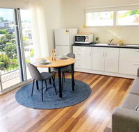 Cabin in the Sky Glorious Views to Magnetic Island - Accommodation Redcliffe