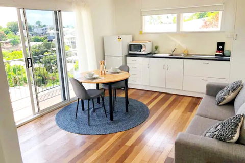 Cabin In The Sky Glorious Views To Magnetic Island - Accommodation Redcliffe 0