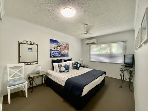 Cairns Beach Resort - Accommodation Redcliffe 1