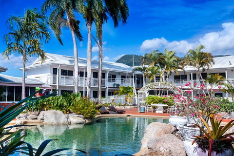 Cairns New Chalon - Accommodation Redcliffe 0
