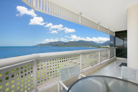 Cairns Ocean View Apartment - Accommodation Redcliffe 0