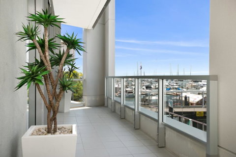 Cairns Private Apartments - Accommodation Redcliffe 2
