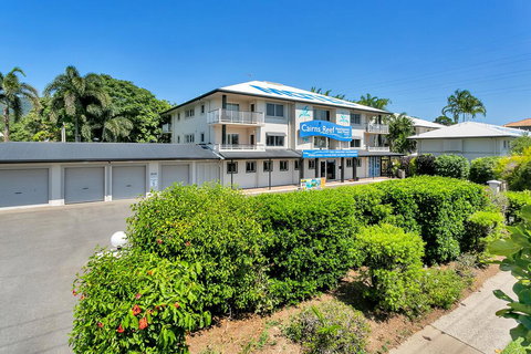 Cairns Reef Apartments & Motel - Accommodation Redcliffe 1