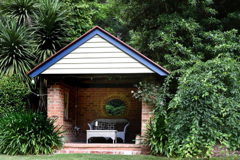 Cambridge Cottages - Accommodation Redcliffe 1