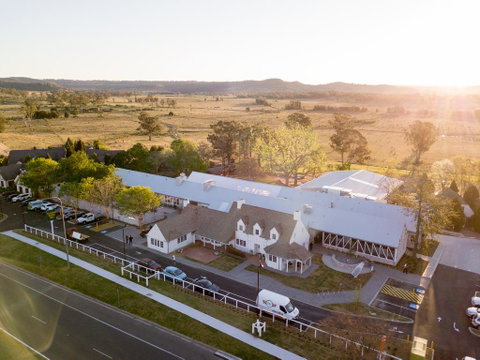 Camden Valley Inn - Accommodation Redcliffe 0