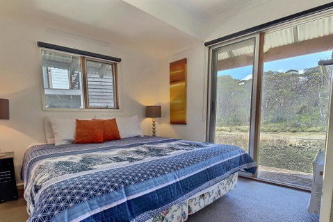 Cape Cod - Accommodation Redcliffe 1
