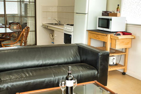Cape Jervis Accommodation & Caravan Park - Accommodation Redcliffe 3