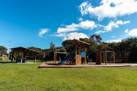 Cape Paterson Holiday Park - Accommodation Redcliffe 2